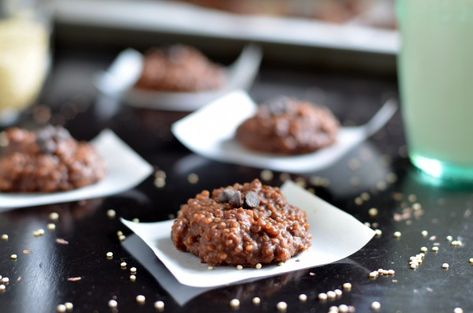 No-Bake Chocolate Peanut Butter Quinoa Cookies Quinoa Dessert, Quinoa Dessert Recipes, Peanut Butter Quinoa, Quinoa Desserts, Quinoa Cookies, Best Gluten Free Desserts, Bake Cookies, Quinoa Recipes, Vegan Cookies