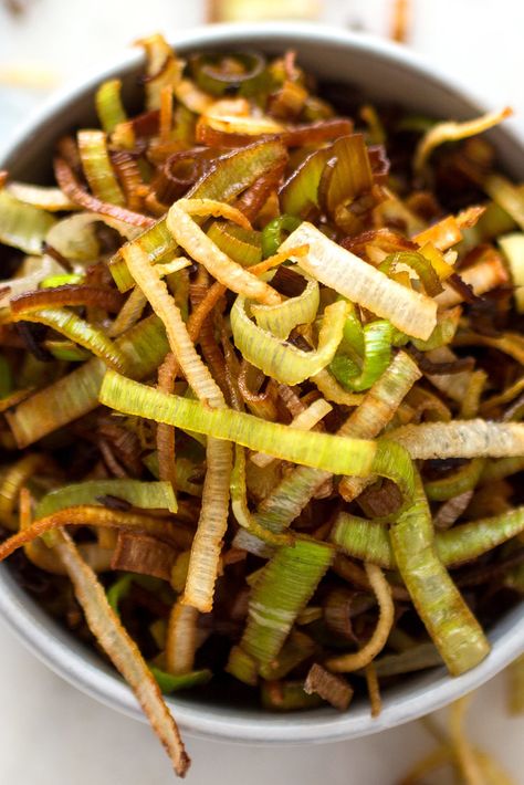 Crispy Leeks Recipe, Fried Leeks Recipe, Crispy Leeks, Fried Leeks, Curried Squash Soup, Leeks Recipe, Vegetable Meals, Roasted Leeks, Salmon Curry