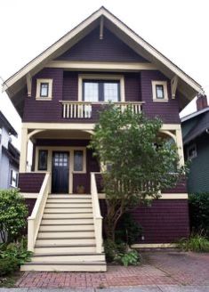 Purple Bungalow Exterior, Exterior House Colors Purple, Aubergine House Exterior, Front Home Colour Design, Purple Brick House, Dark Purple Exterior House Colors, Unique House Colors, Purple Houses Exterior, Purple Home Exterior