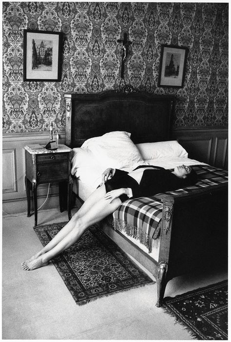 1 Jeanloup Sieff, Francesco Scavullo, John Stuart Mill, Newspaper Photo, Photography Student, Dreamy Photography, Bright Winter, Vintage Bedroom, Bedroom Bed