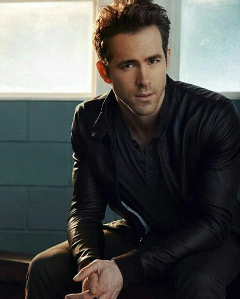 Ryan Reynolds ☆ Ryan Reynolds Style, Hp Oc, Ryan Reynolds Deadpool, Blake Lively Ryan Reynolds, Gilmore Guys, Chris Williams, Oc Face, Scruffy Men, Friend Challenges