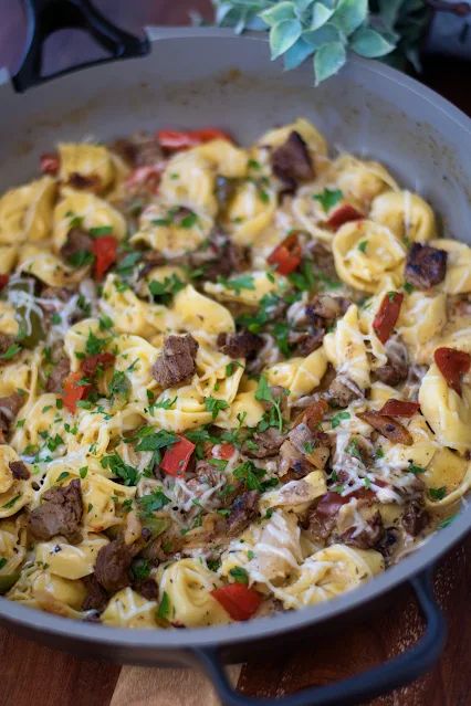 Parmesan Garlic Steak And Tortellini, Beef And Parmesan Tortellini, Garlic Parmesan Beef Tortellini Bake, Garlic Parmesan Tortellini, Steak Tortellini Recipes, Steak And Tortellini Recipes, Steak Tortellini, Garlic Parmesan Steak, Parmesan Steak