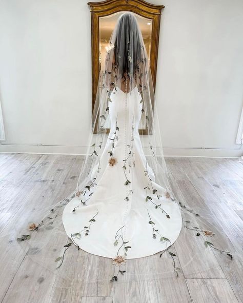 Toni Federici Veils on Instagram: “T R U N K S H O W S✨ Our trunk shows are in full swing for the month of June through next weekend! Goddess among some of our other new…” Ivory Wedding Veils, Floral Veil, Wedding Veil Accessories, Wedding Dresses With Flowers, Dream Wedding Ideas Dresses, Future Wedding Plans, Cute Wedding Ideas, Wildflower Wedding, Ivory Wedding