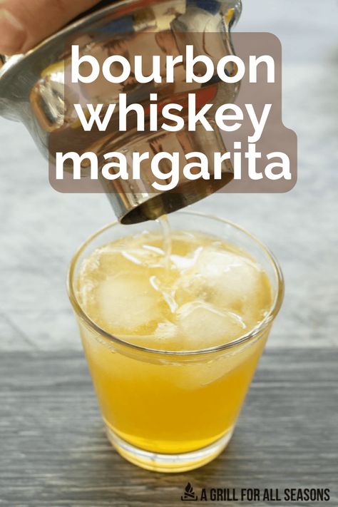 Whiskey Margarita, Bourbon Margarita, Lime Juice Margarita, Bourbon Drinks Recipes, Whiskey Drinks Recipes, Rita Recipe, Easy Cocktail Recipe, Whiskey Sour Recipe, Easy Margarita