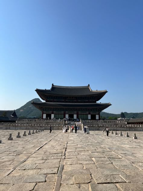 Gyeongbokgung Palace, a cultural landmark in Seoul, south korea Gyeongbokgung Palace Aesthetic, Korean Palace, Dae Jang Geum, Gyeongbokgung Palace, Dream House Rooms, Korea Travel, Seoul South Korea, Travel Photo, Peach Blossoms