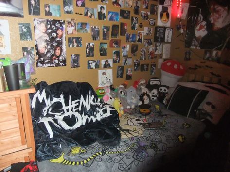 My. Emo room Emo Furniture, 2000s Emo Room, Emo Room Aesthetic, 00s Room, Emo Room, Room Cupboard, 2023 Board, 2000s Emo, Dream Board