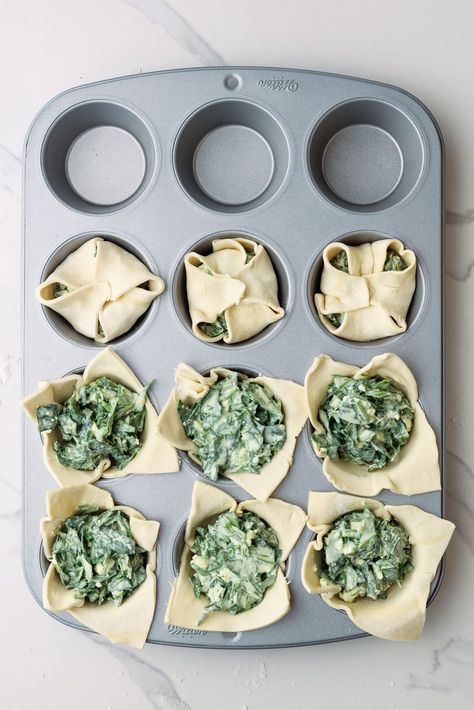 Mediterranean Brunch, Spinach Puffs Recipe, Spinach Puffs, Spinach Puff Pastry, Spinach Puff, Puff Pastry Appetizers, Cheesy Spinach, Pastry Appetizer, Puff Recipe