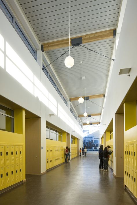 Design Office Interior, High School Design, School Building Design, College Architecture, School Hall, Interior Design Office, School Hallways, American High School, Future School