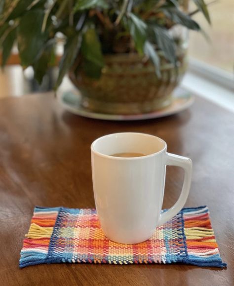 Clover Mini Weaving Loom, Mug Rugs Woven, Rigid Heddle Weaving Patterns, Weaving Looms, Mug Rug Patterns, Rigid Heddle Weaving, Spinning Wheels, Heddle Loom, Mug Cozy