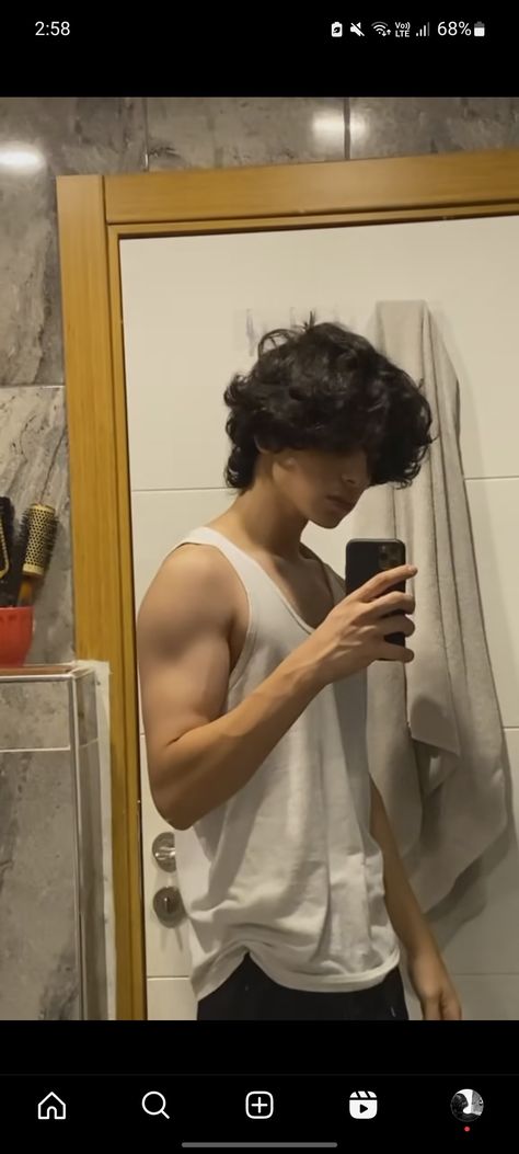 Armpit Hair Length, Chubby Boy Aesthetic, Selfie Poses Men, Cute Chubby Guys, Chubby Boy, Hair Mirror, Workout Pics, Guy Haircuts Long, Men Haircut Curly Hair