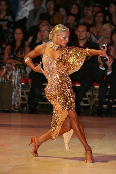 Yulia shimmering in gold Ballroom Gowns Dance, Dancesport Dresses, Tango Dancers, Ballroom Costumes, Ballroom Dance Latin, Swing Dance, Latin Dance Dresses, Latin Dress, Salsa Dancing