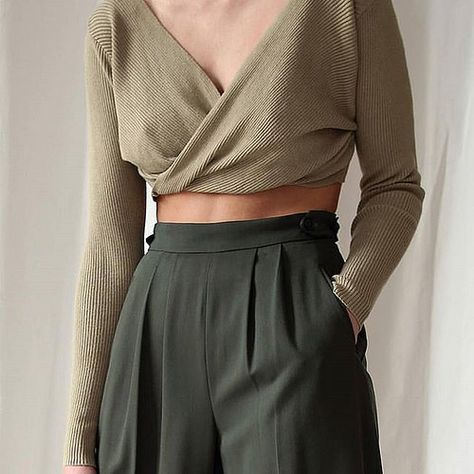 Minimalist Moda, Brands Fashion, Outfit Chic, Look Retro, Fashion Deals, Mode Inspo, 가을 패션, Looks Style, Mode Inspiration