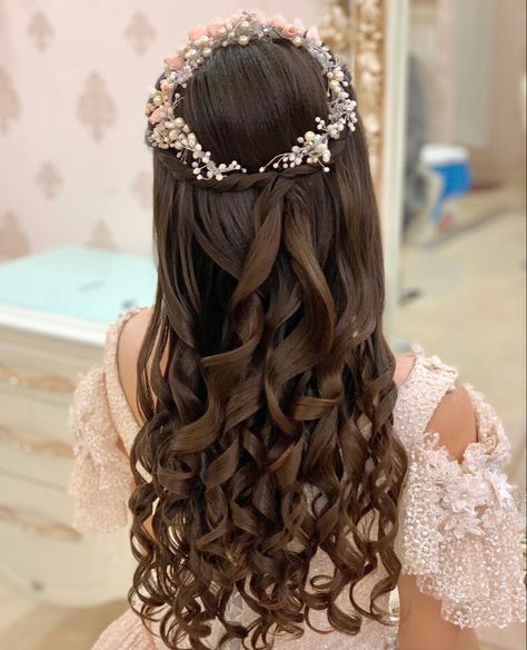 First Communion Hairstyles, Greek Hair, Hairstyle Hoco, Communion Hairstyles, Hairstyle Examples, Hoco Hair Ideas Curls, Hoco Hair Ideas Straight, Going Out Hairstyles, Dance Hairstyles