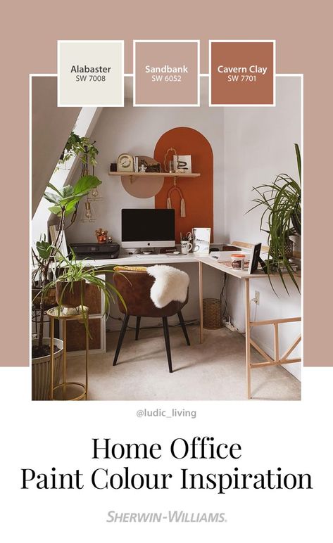 Energize your home office with a painted colour block accent. This simple circle-and-arch element features the Sherwin-Williams paint colours Sandbank SW 6052 and Cavern Clay SW 7701 on a backdrop of Alabaster SW 7008. Tap this pin to explore all Sherwin-Williams paint colours. Thanks for sharing your #SWColorLove, @ludic_living (on Instagram). #sherwinwilliams #DIY #colour #inspiration #colourinspiration #colourblock #homeoffice Cavern Clay, Office Wall Colors, Top Paint Colors, Office Paint Colors, Japanese Minimalist, Paint Color Inspiration, Sherwin Williams Colors, House Color Palettes, Office Guest Room