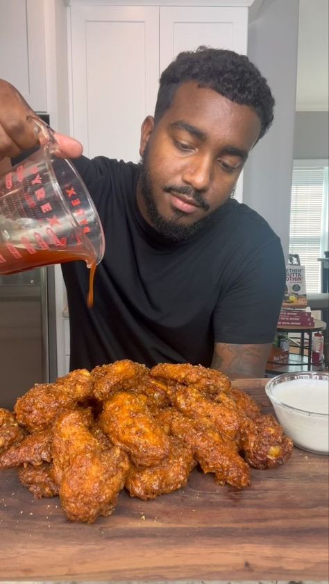 Renzo on Reels | eatwitzo · Original audio Best Chicken Wing Recipe, Lemon Pepper Wings, Plats Healthy, Soul Food Dinner, Fried Chicken Recipes, Food Recepie, Chicken Wing Recipes, Lemon Pepper, Wing Recipes