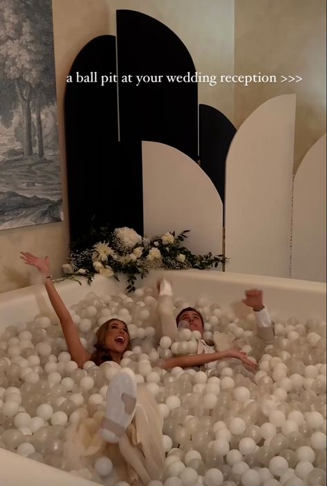 Ball Wedding Theme, Wedding Ball Pit, Bounce House For Wedding, Bouncy House At Wedding, Ball Pit Wedding, Bounce House At Wedding, White Bounce House Wedding, Bid Day Ball Pit, Ball Pit Photoshoot