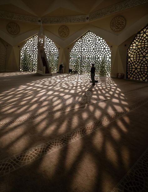 Inside Mosque Aesthetic, Inside Mosque, Interior Mosque, Aesthetic Mosque, Mosque Pictures, Mosque Photo, Mosque Carpet, Modern Mosque, Istanbul Aesthetic