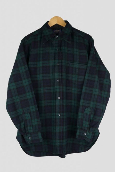 Green Plaid Shirt Outfit, Pendleton Wool Blanket, Pendleton Flannel, Decades Fashion, Plaid Shirt Outfits, Pendleton Shirts, Green Plaid Shirt, Blue Flannel, Flannel Shirts