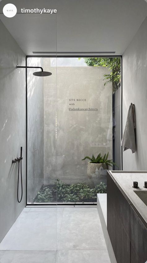 Small Natural Bathroom, Bali Bathroom Ideas, Outside Bathroom, Dramatic Bathroom, Japanese Bathroom Design, Indoor Outdoor Bathroom, New Bathroom Designs, Luxe Bathroom, Open Bathroom