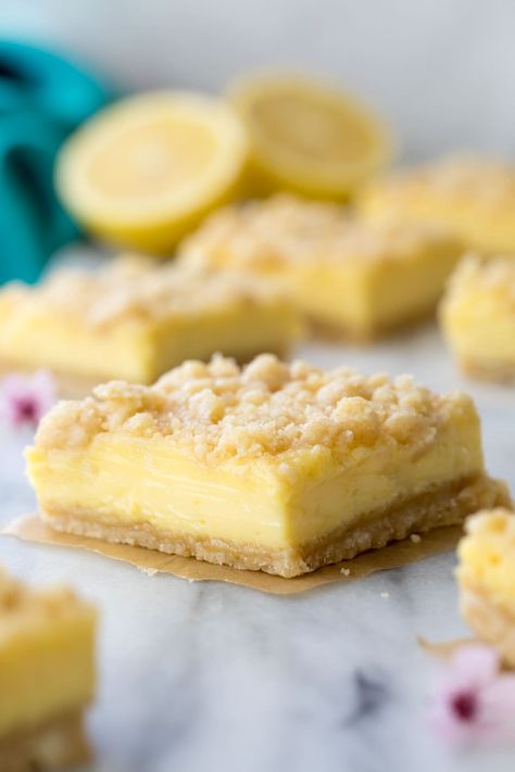 Lemon Crumb Bars - Sugar Spun Run Lemon Crumble Bars, Lemon Crumb Bars, Lemon Crumble, Blueberry Crumb Bars, Sugar Spun Run, Key Lime Pie Bars, Streusel Bars, Lemon Bars Easy, Crumb Bars