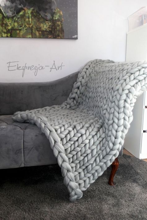 Big Blankets, Chunky Knit Blanket, Knit Blanket, Arm Knitting, Knitted Blankets, Merino Wool Blanket, Chunky Knit, Chaise Lounge, Home Interior Design