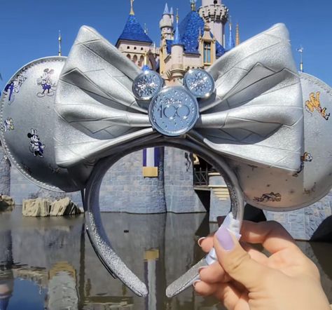 Disneyland Florida, Disneyland Anaheim, Disneyland Ears, Disney Mouse Ears, Disney Photo Ideas, Disney Headbands, Disney Bows, Minnie Ears Headband, Disney Items