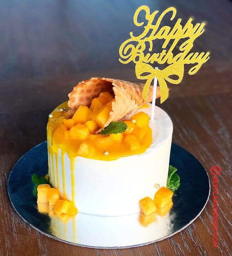 50 Mango Cake Design (Cake Idea) - March 2020 Fruit Cake Designs, Mango Birthday Cake, Mango Cake Decoration Birthday, Mango Fruit Cake, Mango Cake Decoration, Mango Cake Decoration Ideas, Mango Cake Design Ideas, Mango Rasmalai Cake, Mango Cake Design