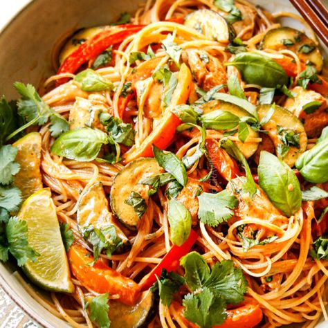 Rice Noodles in Coconut Curry Sauce - Carlsbad Cravings Asian Chili Sauce, Rice Noodle Recipes, Cellophane Noodles, Coconut Curry Sauce, Sauce For Rice, Carlsbad Cravings, Sesame Sauce, Curry Rice, Rice Noodle