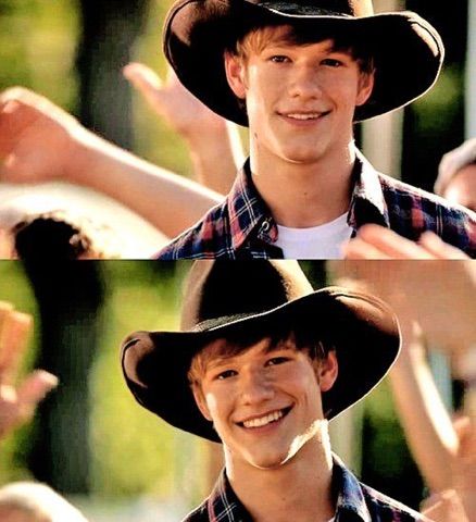 Lucas Till Hannah Montana, Hannah Montana Movie, Shirtless Cowboy, Hot Cowboy, Hannah Montana The Movie, Angus Macgyver, Lucas Till Macgyver, Model Tips, Sam Riley