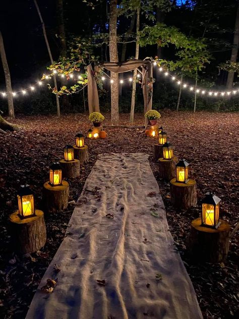 Cute Fall Proposal Ideas, Proposal Ideas At Cabin, Proposal Under Tree, Wood Proposal Ideas, Proposal Set Up Ideas Outside Winter, Proposal Ideas In The Woods, Proposal Ideas Forest, Romantic Outdoor Proposal Ideas, Woodsy Proposals