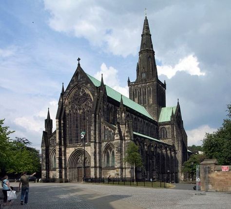 Glasgow Cathedral Glasgow Cathedral, Scottish Bagpipes, Open Hotel, Cozy Restaurant, Destin Hotels, Gallery Of Modern Art, Town Names, Romantic Escapes, Bagpipes