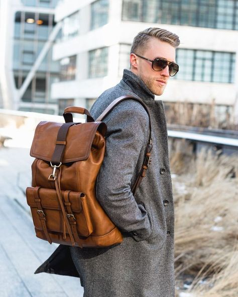 David Gandy Style, Mens Backpack Fashion, Gq Mens Style, Coach Backpack, Leather Backpack For Men, Winter Attire, Expensive Clothes, Winter Fit, Leather Gear