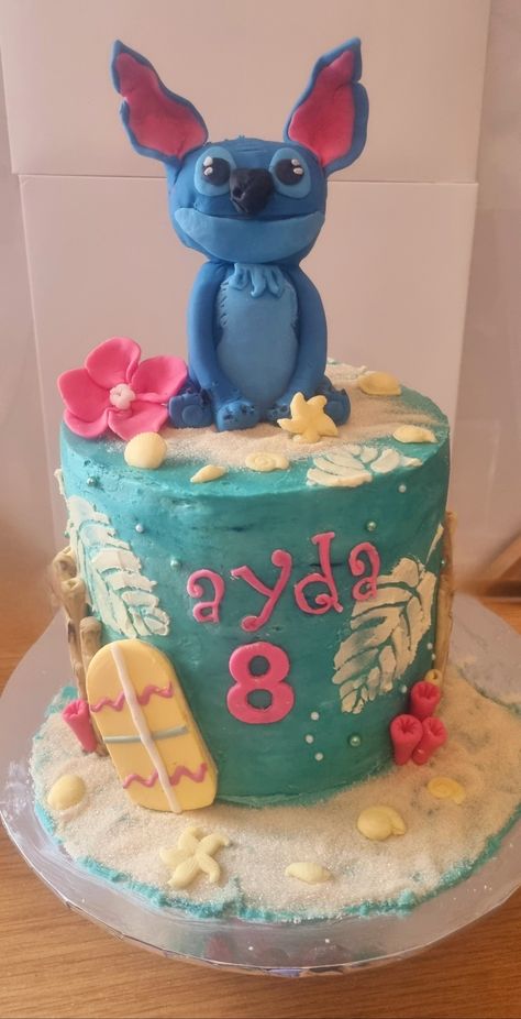 Lilo and Stitch birthday cake for Ayda aged 8. Happy birthday 🎂 Stitch Torte, Lilo And Stitch Birthday Cake, Stitch Birthday Cake, Lilo And Stitch Birthday, Lilo And Stitch Cake, Stitch Cake, Lilo Und Stitch, Stitch Birthday, Lilo And Stitch