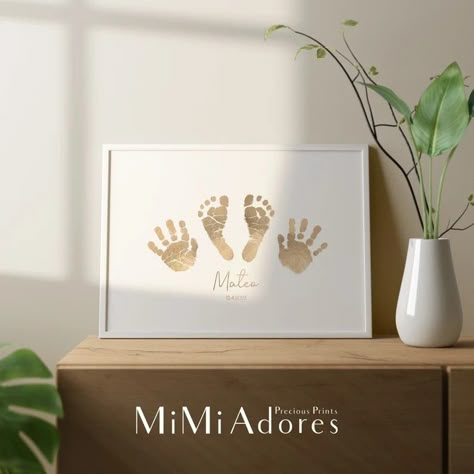 Baby Handprint Art, Baby Footprint Art, Footprint Keepsake, Baby Art Projects, Baby Handprint, Baby Footprint, Hand Prints, Footprint Art, Baby Footprints