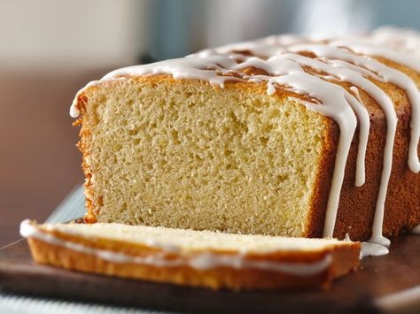 Enjoy this pound cake made using Original Bisquick® mix - a delightful dessert with a lemon twist. Cake With Icing, Lemon Desserts Easy, Breakfast Desserts, Healthy Waffles, Lemon Pound Cake Recipe, Betty Crocker Recipes, Citrus Recipes, Bisquick Recipes, Lemon Twist