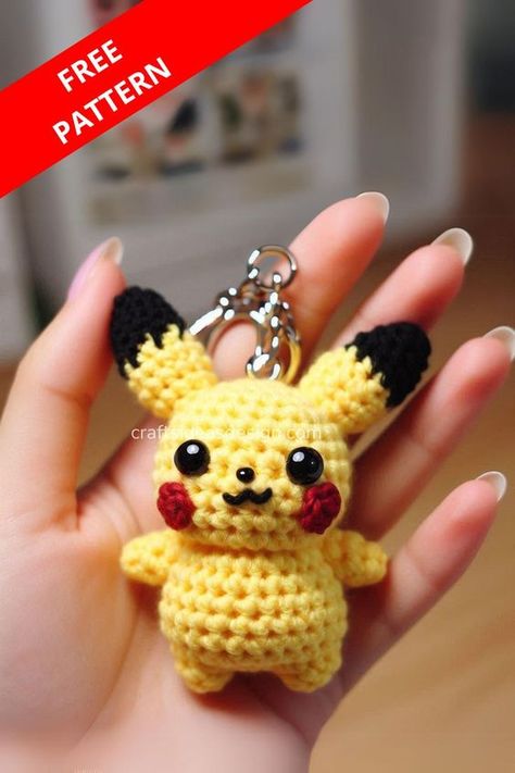 Carry your favorite Pokémon with you! Learn how to create a cute crochet Pikachu keychain with our detailed pattern. Crochet Keychain Patterns, Pikachu Keychain, Crochet Pikachu, Nerdy Crochet, Crocheted Cow, Crochet Totoro, Pikachu Crochet, Keychain Patterns, Pokemon Crochet Pattern