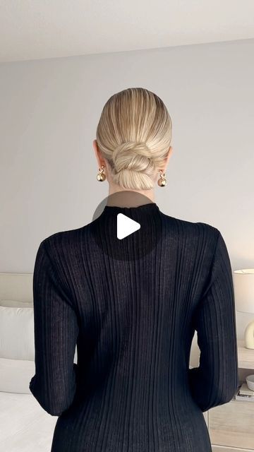 Alex Gaboury on Instagram: "A quick and easy sleek low bun❤️ @tresemme’s Ultra Defining Gel @nexxushaircare Maximum Finishing Spray Products available @shoppersdrugmart ✨ #stylemadesimple #ad" Low Sleek Bun, Alex Gaboury, Sleek Low Bun, Tiktok Hairstyles, Easy Bun, Easy Bun Hairstyles, Sleek Bun, Videos Aesthetic, Finishing Spray