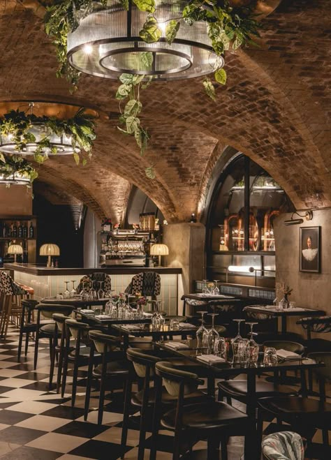 Italian Restaurant Lighting Design, Roman Restaurant Interior, French Style Restaurant Interior Design, Upscale Italian Restaurant, Winery Restaurant Design, Modern Italian Restaurant Interiors, Nordic Restaurant Design, European Restaurant Design, Exposed Brick Restaurant