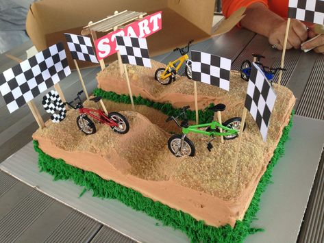 Motor Bike Themed Birthday Party, Bmx Party Ideas, Strider Bike Party, Bmx Cake Ideas, Bmx Themed Birthday Party, Bmx Birthday Party Ideas, Bmx Birthday Cake, Bmx Birthday Party, Bmx Cake