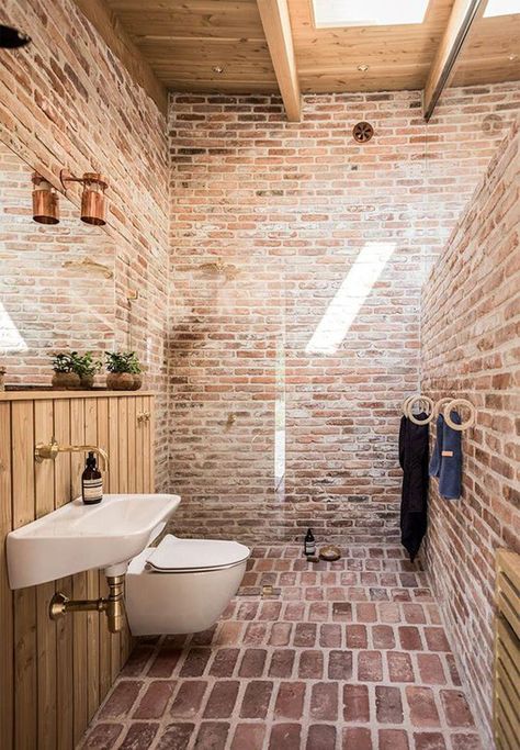 25 Stylish And Trendy Bathroom With Exposed Brick Tiles | Home Design And Interior Design Interior Baie, Brick Bathroom, Design Interior Modern, Green Bathroom Accessories, Blue Living Room Decor, Bathroom Accents, Bathroom Inspiration Modern, Modern Rustic Decor, Bad Inspiration