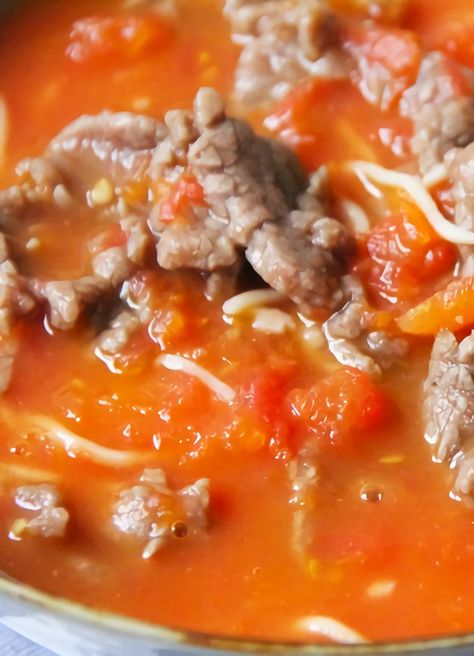 Tomato Beef Soup Tomato Beef Soup, Tomato Beef, Macaroni Soup, Thai Beef, Beef Soup Recipes, Soup Easy, Easy Chinese Recipes, Easy Chinese, Lean Beef