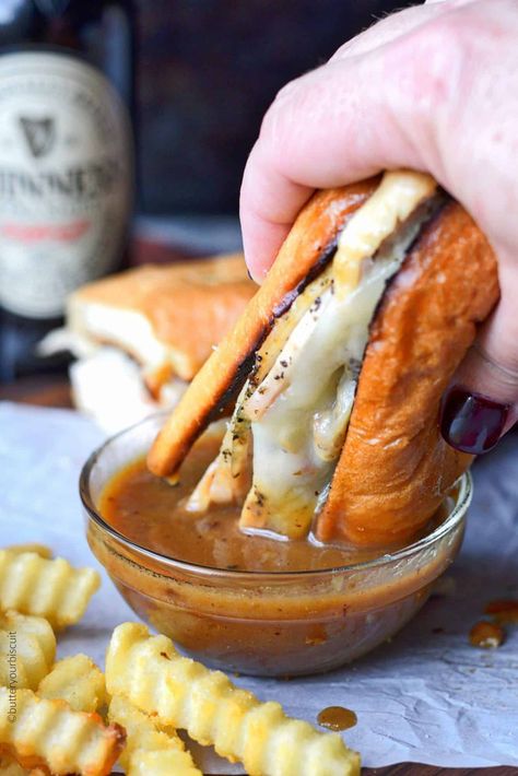 Turkey French Dip, Leftover Turkey Sandwich Recipes, Turkey Dip, French Dip Sandwich Recipe, Deli Turkey Recipes, Hot Turkey Sandwiches, Turkey Sandwiches Recipes, Leftover Thanksgiving, Turkey Tenderloin