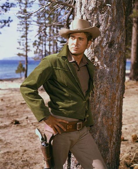 35 Handsome Photos of Michael Landon in the 1950s and ’60s ~ Vintage Everyday Melissa Sue Anderson, Bonanza Tv Show, Melissa Gilbert, Michael Landon, The Lone Ranger, Tv Westerns, Old Tv Shows, Child Actors, Retro Tv