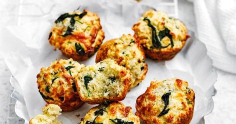 These tasty vegetarian muffins packed full of stretchy mozzarella, sharp parmesan and earthy blue cheese are ideal for snacks or lunchboxes. Recipes For School, Vegetarian Muffins, Work Snacks, Savory Muffins Recipes, Bacon Muffins, Savoury Muffins, Muffins Recipes, Sweet Potato Muffins, Work Lunches