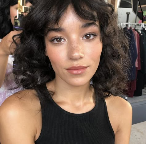 Tashi Rodriguez, Natural Makeup For Brown Eyes, Freckle Face, Relaxed Hair, Makeup For Brown Eyes, Woman Crush, Pretty Woman, Natural Makeup, Portrait Photography