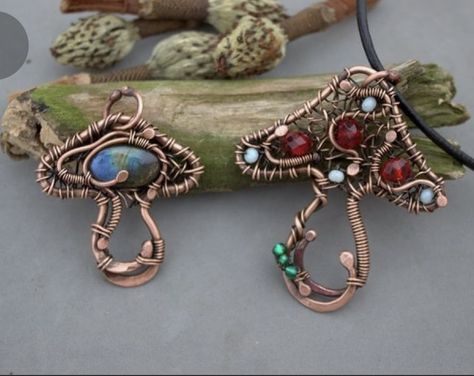 Mushrooms Jewelry, Witchy Necklace, Wire Jewelry Patterns, Jewellery Wire, Wire Wrapped Stone Jewelry, Mushroom Necklace, Wire Wrap Jewelry Designs, Mushroom Jewelry, Wire Wrapped Jewelry Diy