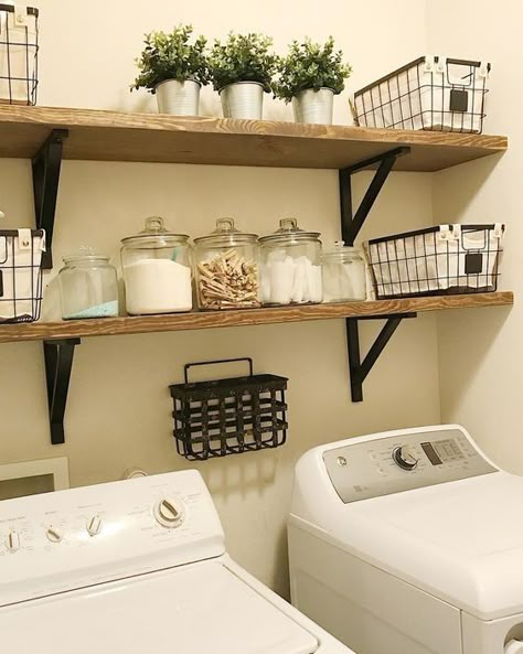 29+ Insanely Organized Laundry Room Ideas That Transform Your Space - From Lemons To Luxury Organized Laundry Room Ideas, Apartment Laundry Room Decor, Apartment Laundry Room, Laundry Room Organization Diy, Organized Laundry Room, Organized Laundry, Small Laundry Room Makeover, Laundry Room Wallpaper, Small Laundry Room Organization