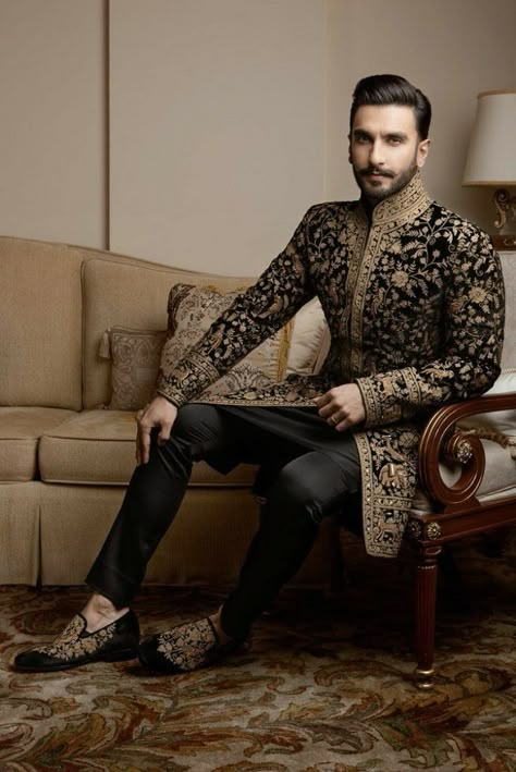 Men's Indian wedding dress Groom Indian Wedding Outfits, Male Wedding Guest Outfit, Indian Wedding Suits Men, Indian Groom Dress, Sherwani For Men Wedding, Wedding Kurta For Men, Groom Dress Men, Wedding Outfits For Groom, Indian Groom Wear