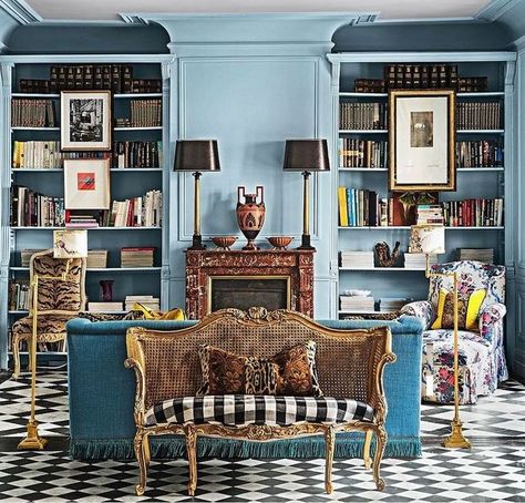 The New Maximalism - It's Not What You Think - Elle Decor Living Room, Madrid Apartment, Maximalist Interior, Rooms Decor, Maximalist Decor, Modern Houses Interior, Traditional Living, Coron, Traditional Living Room