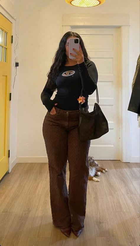 Zoo Date Outfit Winter, Cute Fall Outfits Aesthetic Black Women, Muggy Day Outfit, Midsize Europe Outfits, Nola Outfit Winter, Black Clean Girl Outfits, Late 20s Outfits, Y2k Outfits Brown, Y2k Outfits Baggy